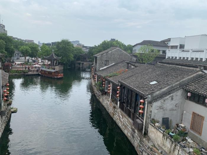 暖气片加热的原理？
