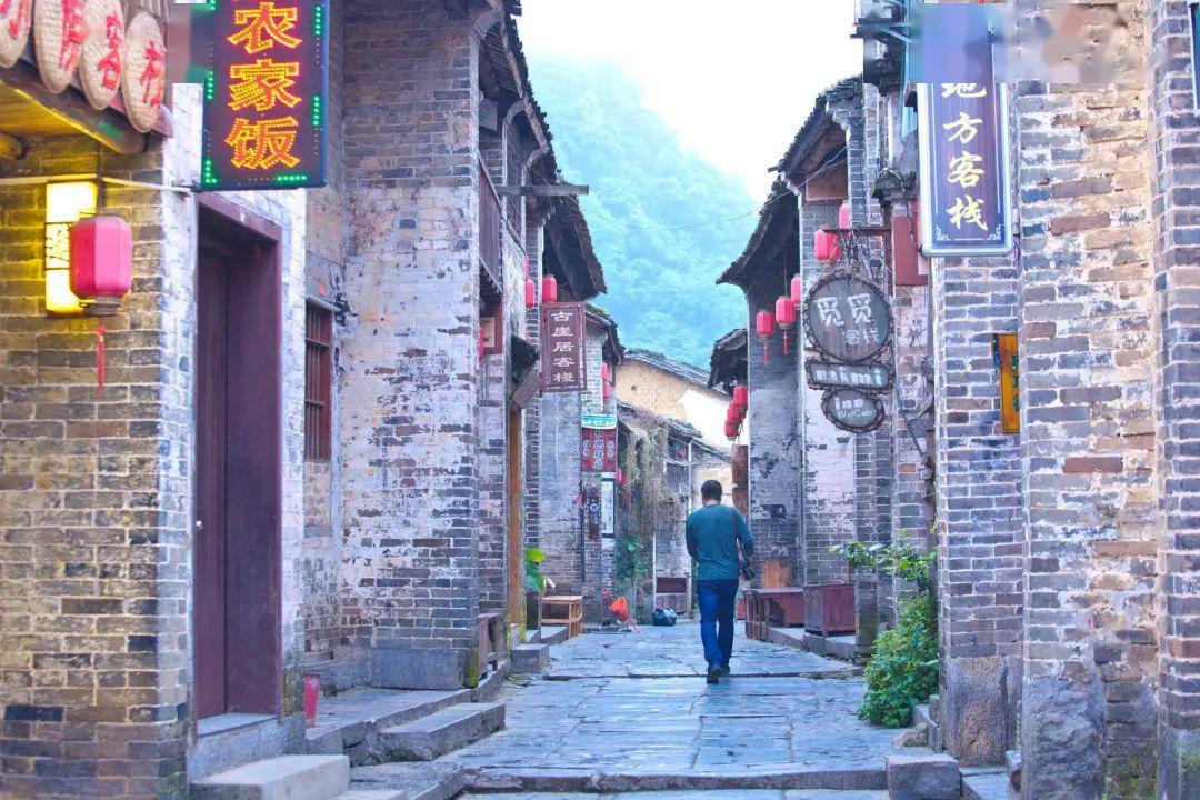 我跟女生打架打输了，我还哭了，怎么办啊？游戏画面